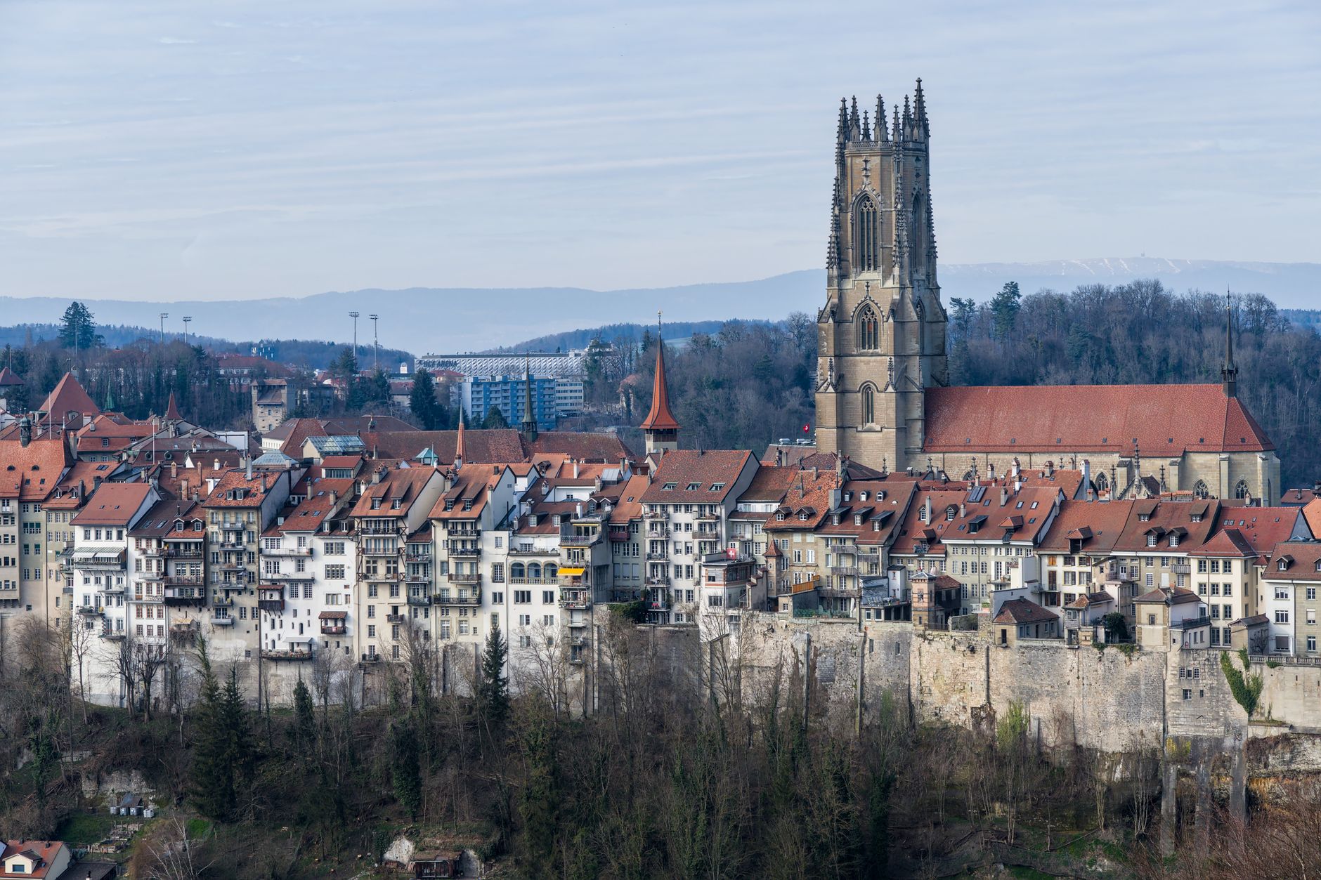 Ville de Fribourg en Suisse - paysage urbain et architecture